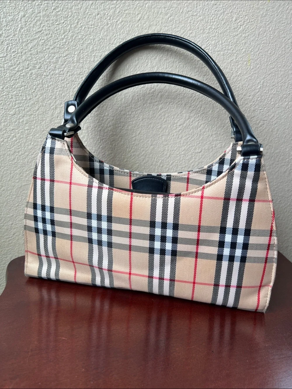 Classic Plaid Shoulder Bag with Black Handles